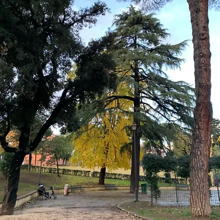 Apartment Lovely Art 2 Bedroom Flat Next To Metro Station Lodi