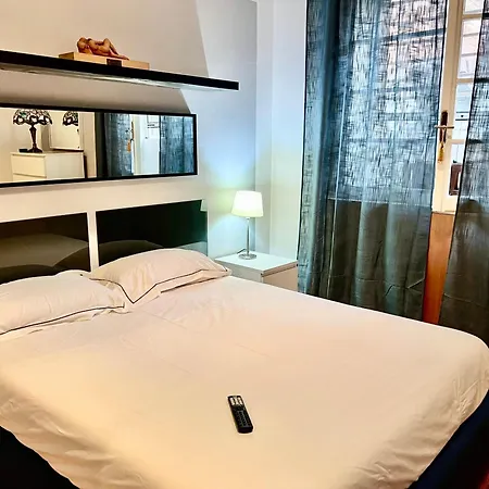 Apartment Lovely Art 2 Bedroom Flat Next To Metro Station Lodi Rome