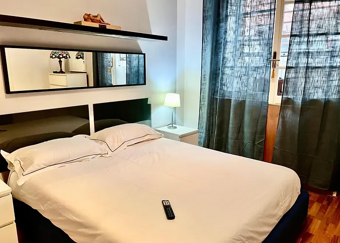 Apartment 2 Bedroom Flat At Just 4 Tube Stops From Coliseum Rom