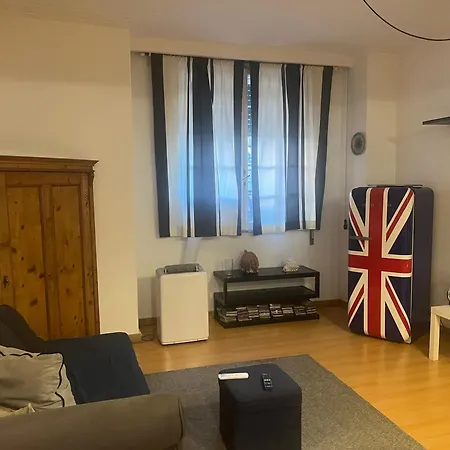 Lovely Art 2 Bedroom Flat Next To Metro Station Lodi Апартаменты *